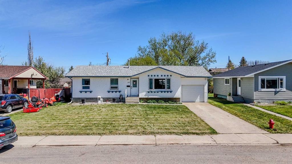 135 N 250 W, Raymond, AB - Outdoor