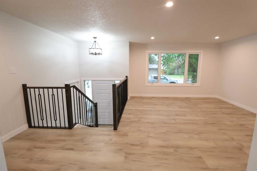 1816 11 St, Coaldale, AB - Indoor Photo Showing Other Room