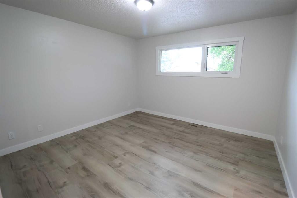 1816 11 St, Coaldale, AB - Indoor Photo Showing Other Room