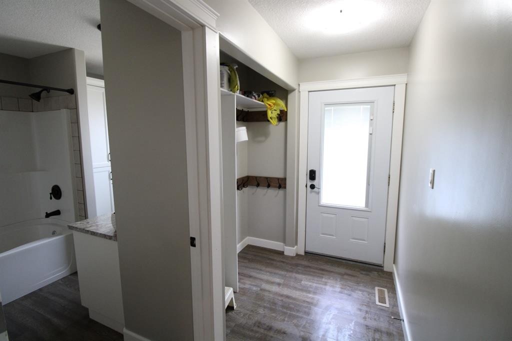 5715 56 St, Taber, AB - Indoor Photo Showing Other Room
