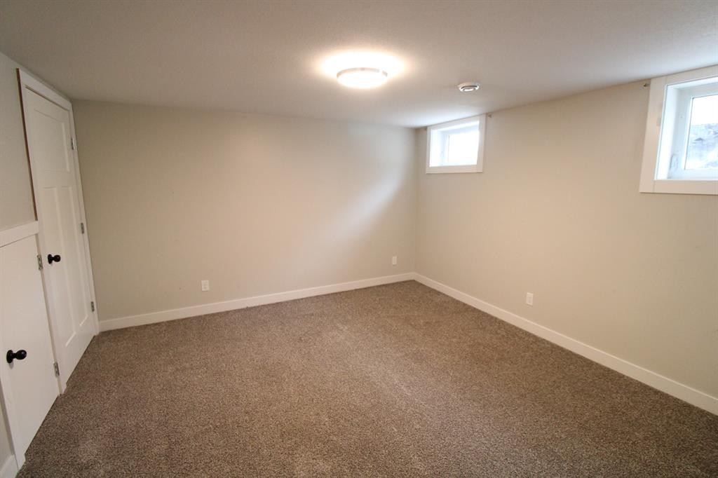 5715 56 St, Taber, AB - Indoor Photo Showing Other Room