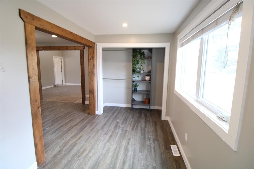 5715 56 St, Taber, AB - Indoor Photo Showing Other Room