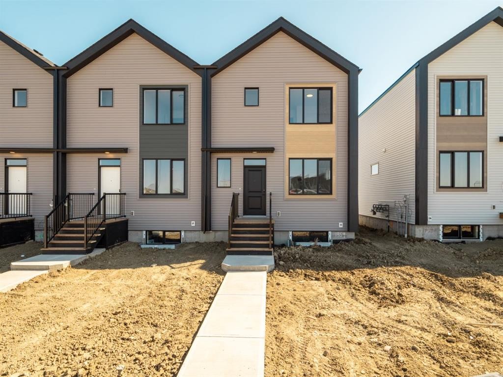 1369 Abitibi Road West, Lethbridge, AB - Outdoor With Facade