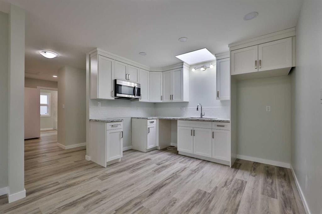 340 E 400 N, Raymond, AB - Indoor Photo Showing Kitchen