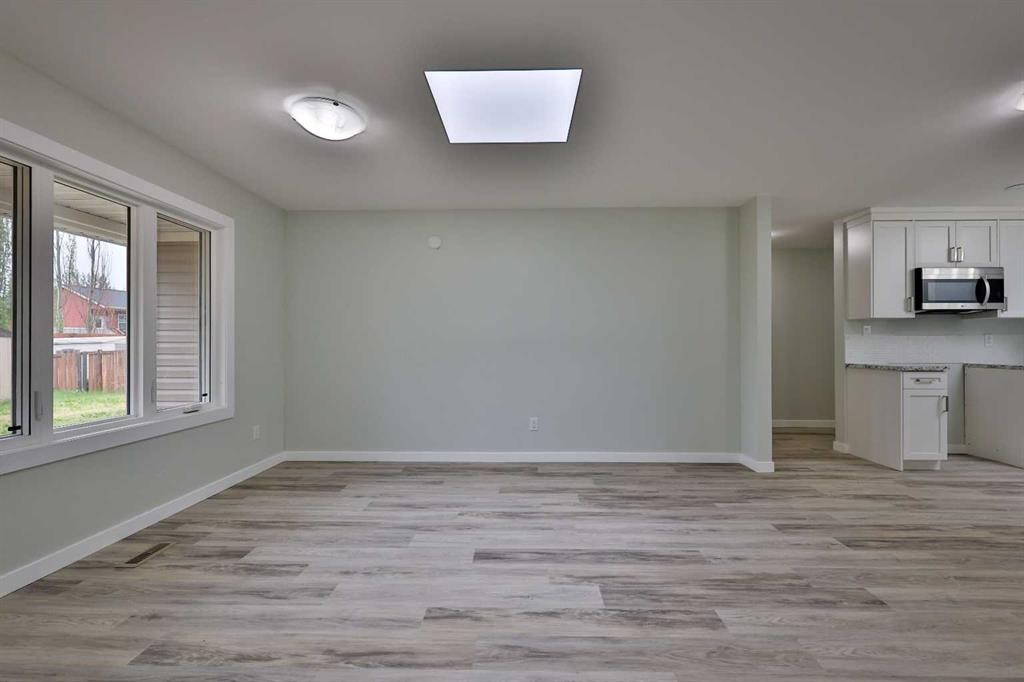 340 E 400 N, Raymond, AB - Indoor