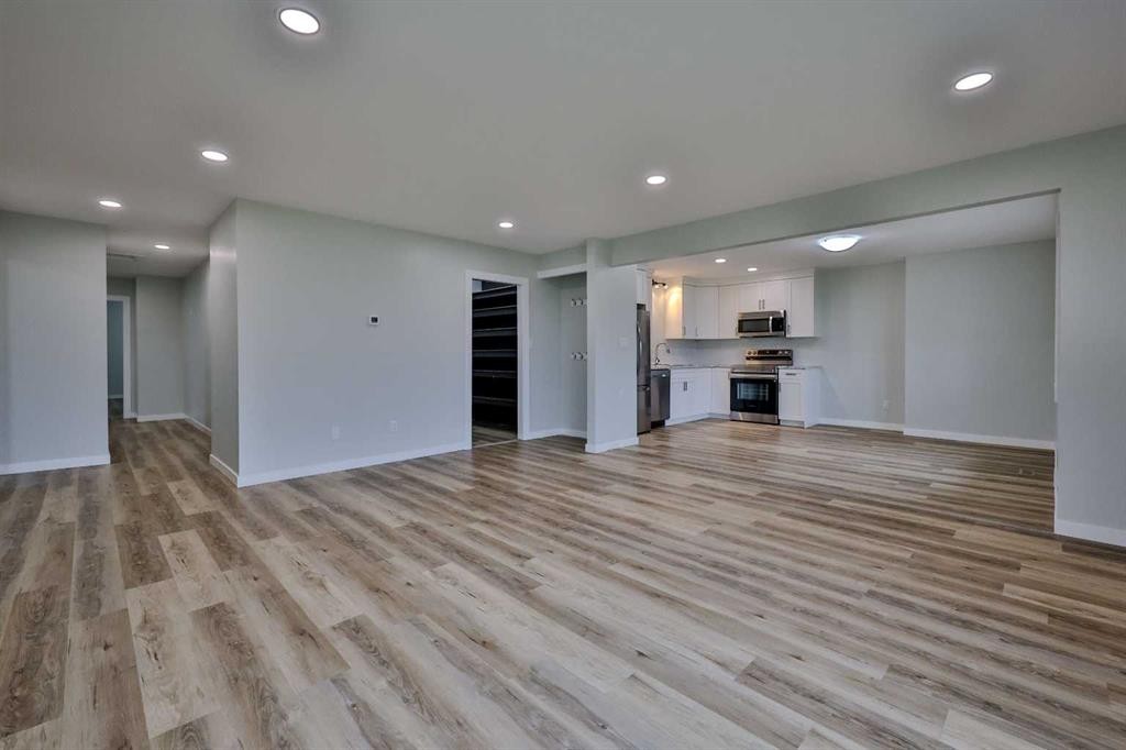340 E 400 N, Raymond, AB - Indoor