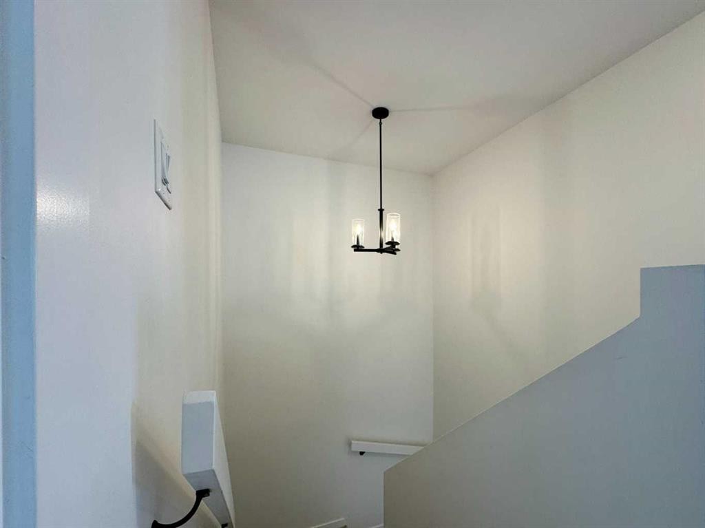 18 Blackwolf Pass North, Lethbridge, AB - Indoor Photo Showing Other Room