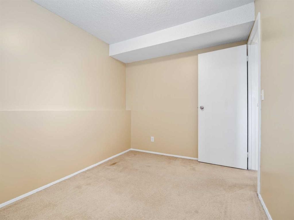3-269 Laval Boulevard West, Lethbridge, AB - Indoor Photo Showing Other Room