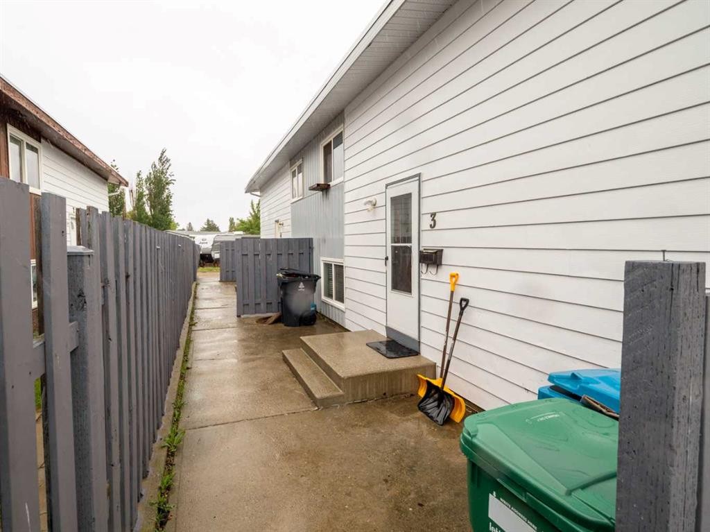 3-269 Laval Boulevard West, Lethbridge, AB - Outdoor With Exterior