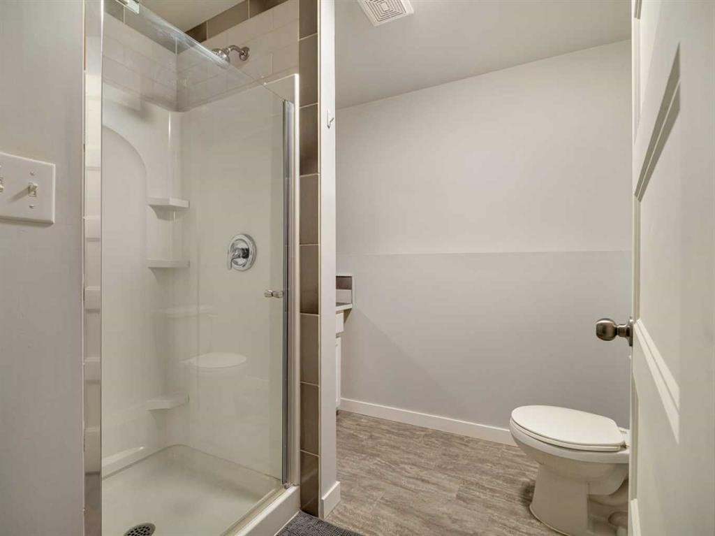 5207 58 Ave, Taber, AB - Indoor Photo Showing Bathroom