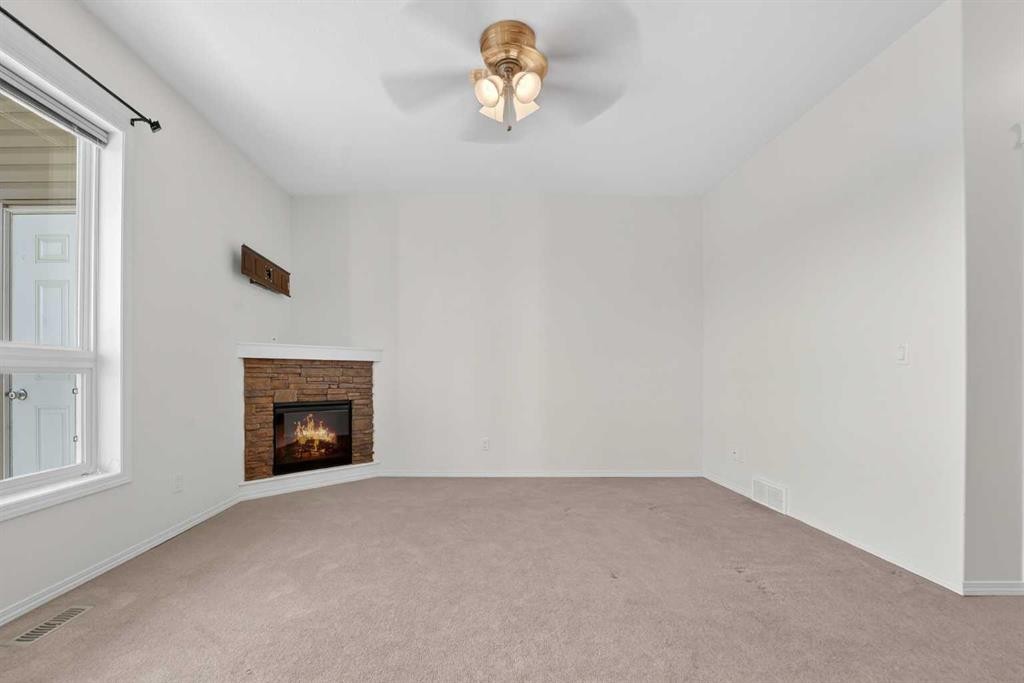 28-45 Keystone Terrace West, Lethbridge, AB - Indoor With Fireplace