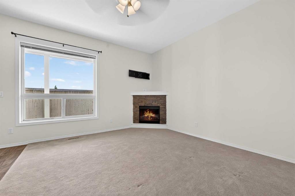 28-45 Keystone Terrace West, Lethbridge, AB - Indoor With Fireplace
