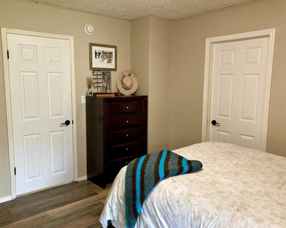 717 227 Street, Hillcrest, AB