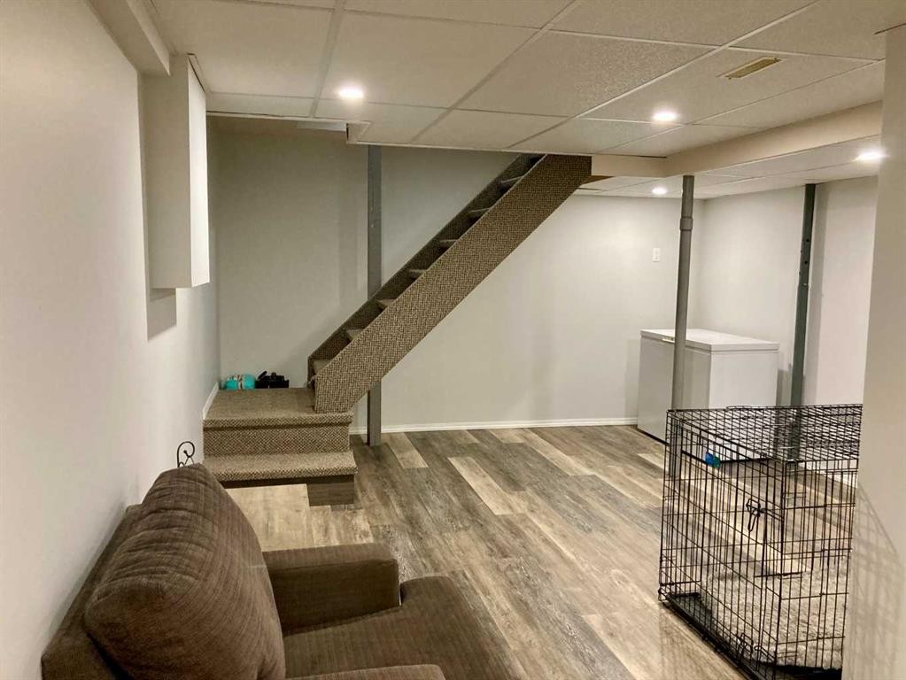 717 227 Street, Hillcrest, AB