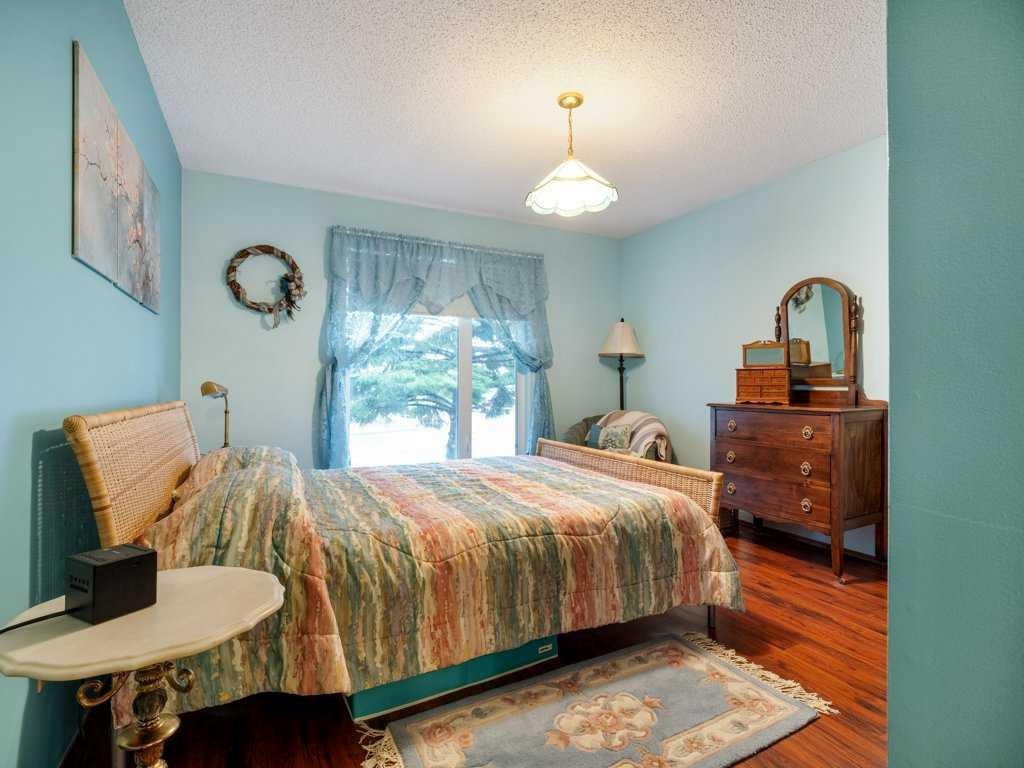 2201 21 Avenue, Coaldale, AB - Indoor Photo Showing Bedroom