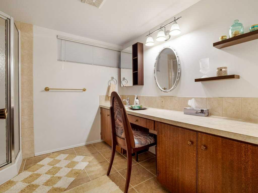 2201 21 Avenue, Coaldale, AB - Indoor Photo Showing Bathroom