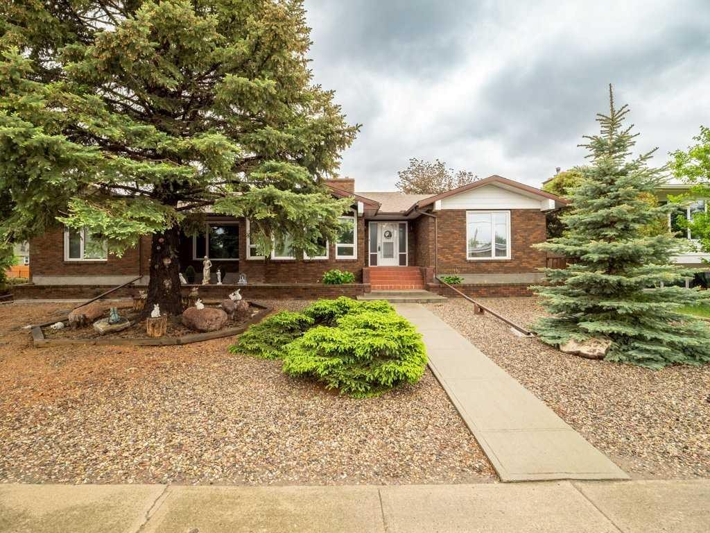2201 21 Avenue, Coaldale, AB - Outdoor
