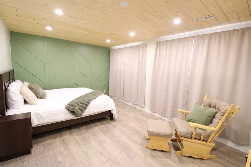 3918 52 St, Taber, AB - Indoor Photo Showing Bedroom