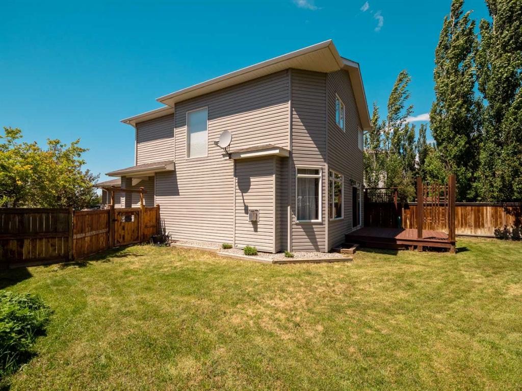111 Fairmont Road South, Lethbridge, AB