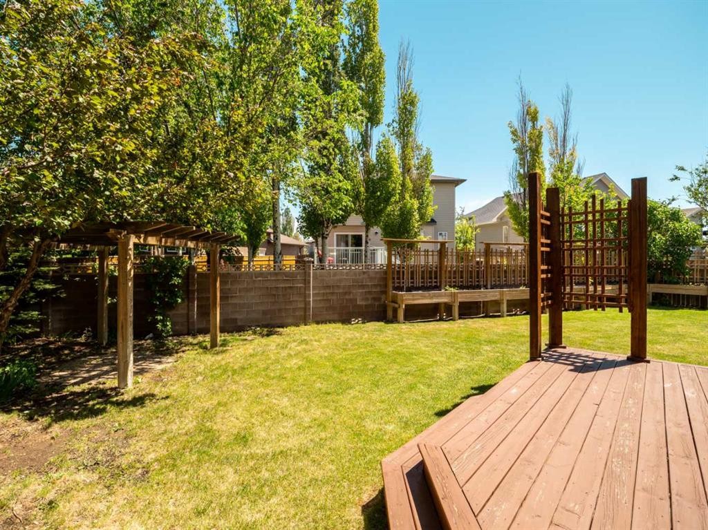 111 Fairmont Road South, Lethbridge, AB