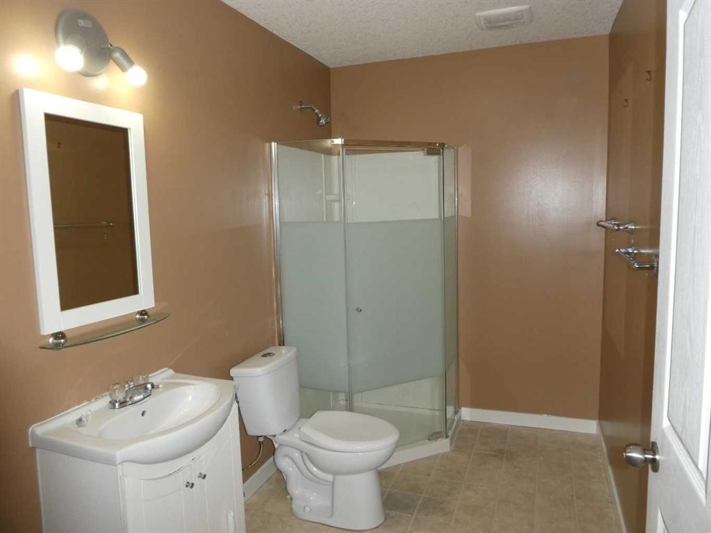 243 Fairmont Boulevard South, Lethbridge, AB
