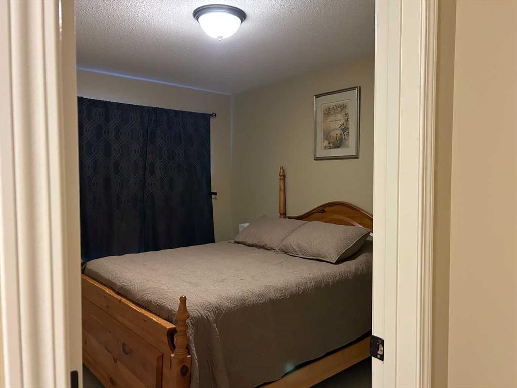 5026 41 Street, Taber, AB