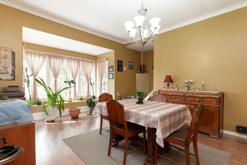 606 5 Street, Warner, AB - Indoor Photo Showing Dining Room