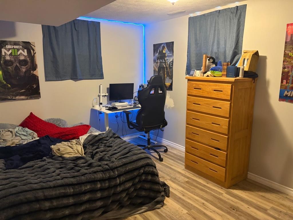 422 3Rd Ave, Stirling, AB - Indoor