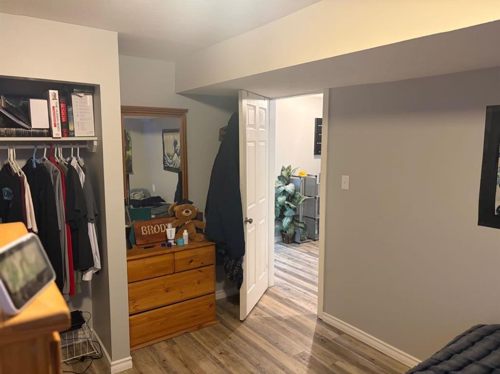 422 3Rd Ave, Stirling, AB - Indoor