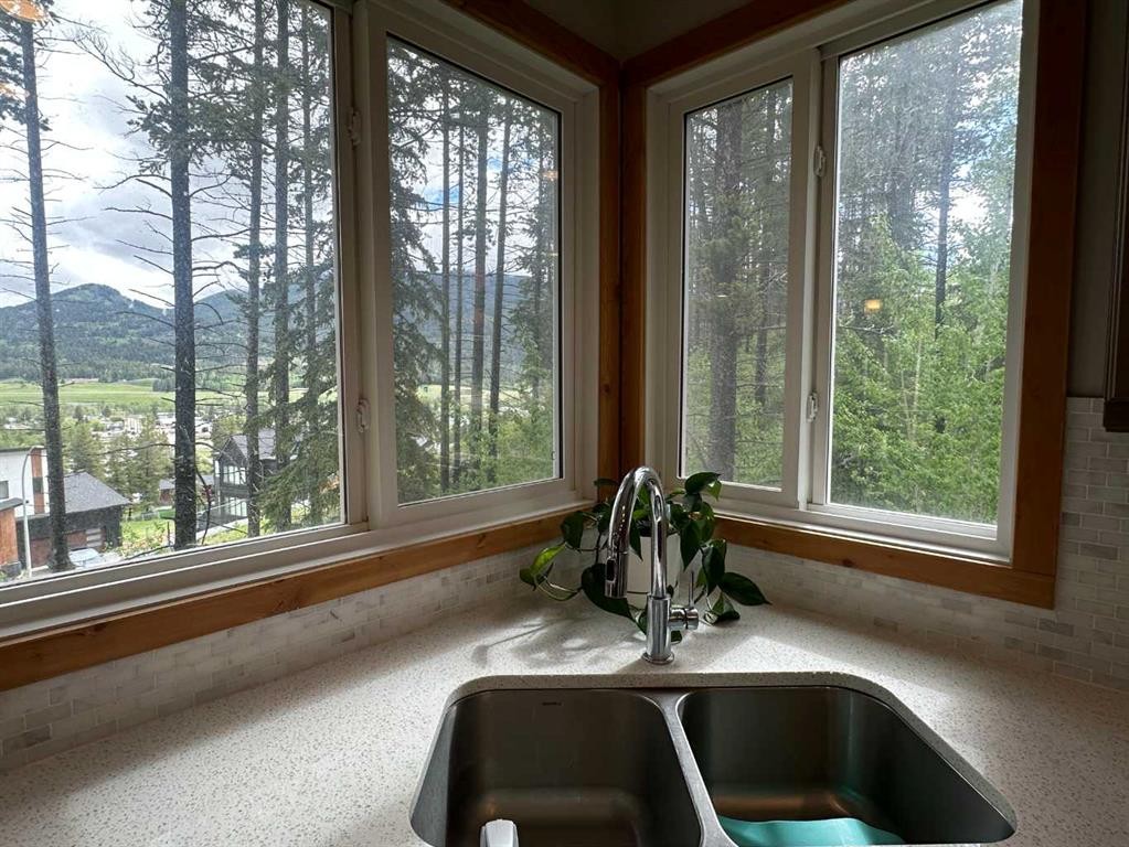 231 Southmore, Blairmore, AB