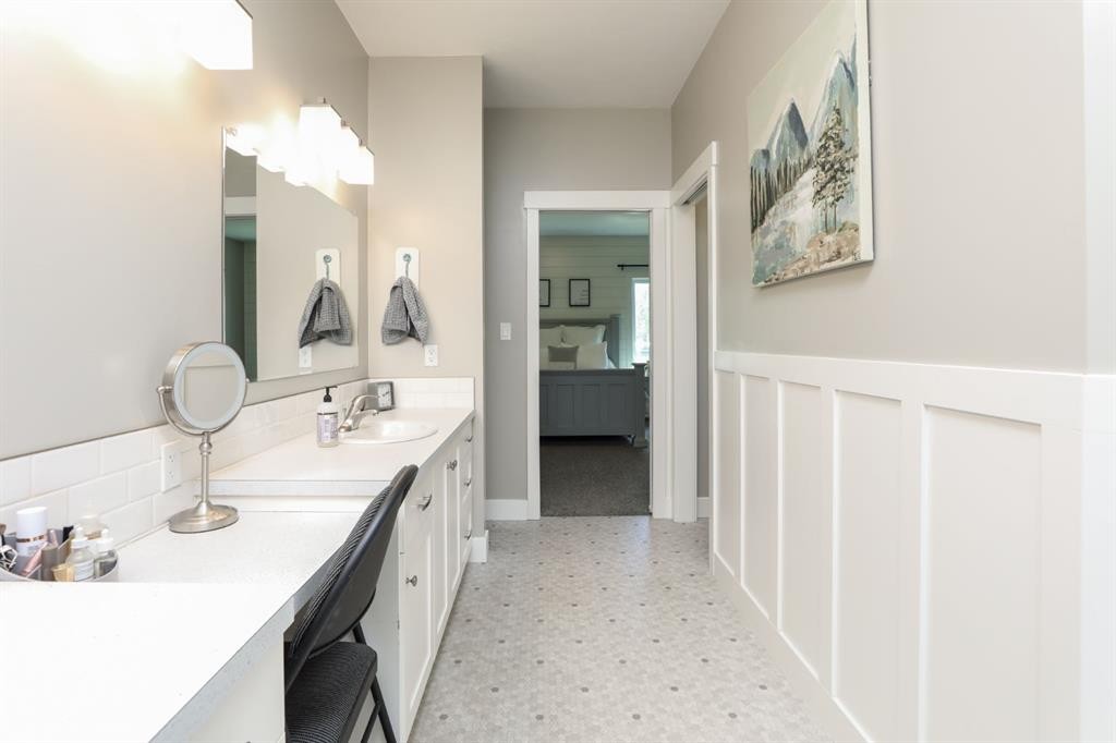 372 E 1 Avenue North, Magrath, AB