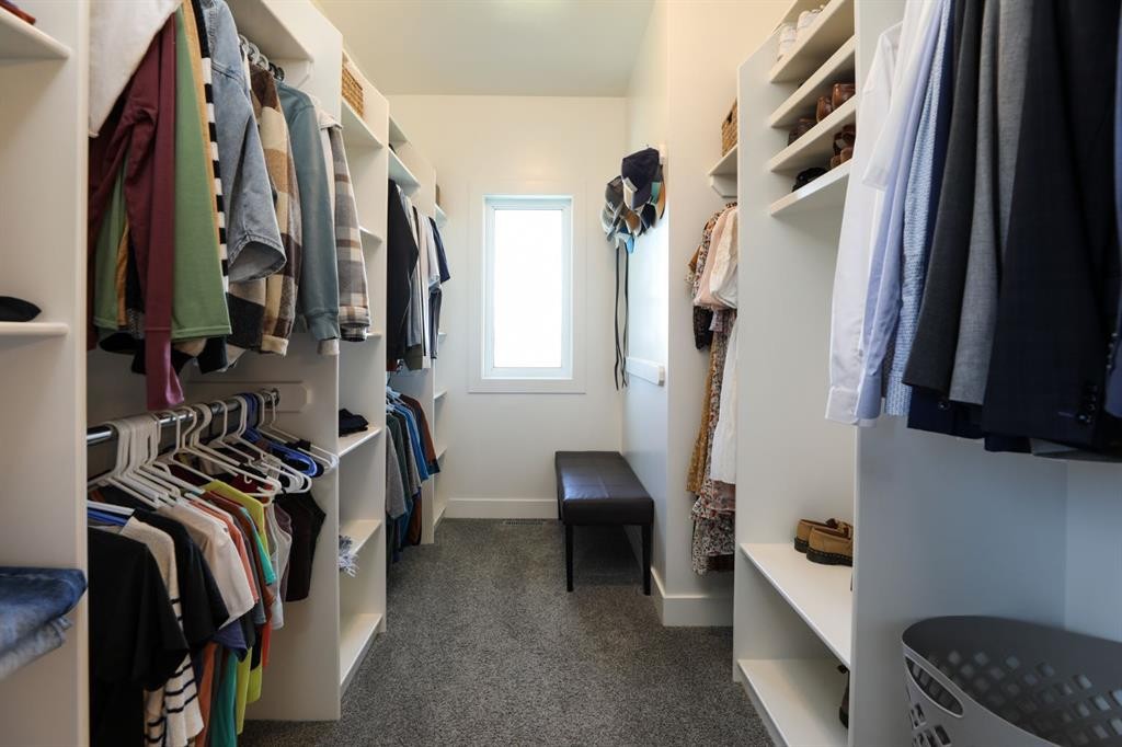 372 E 1 Avenue North, Magrath, AB