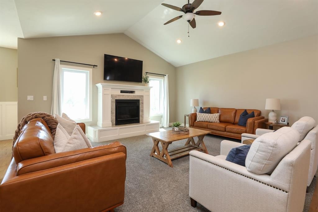 372 E 1 Avenue North, Magrath, AB