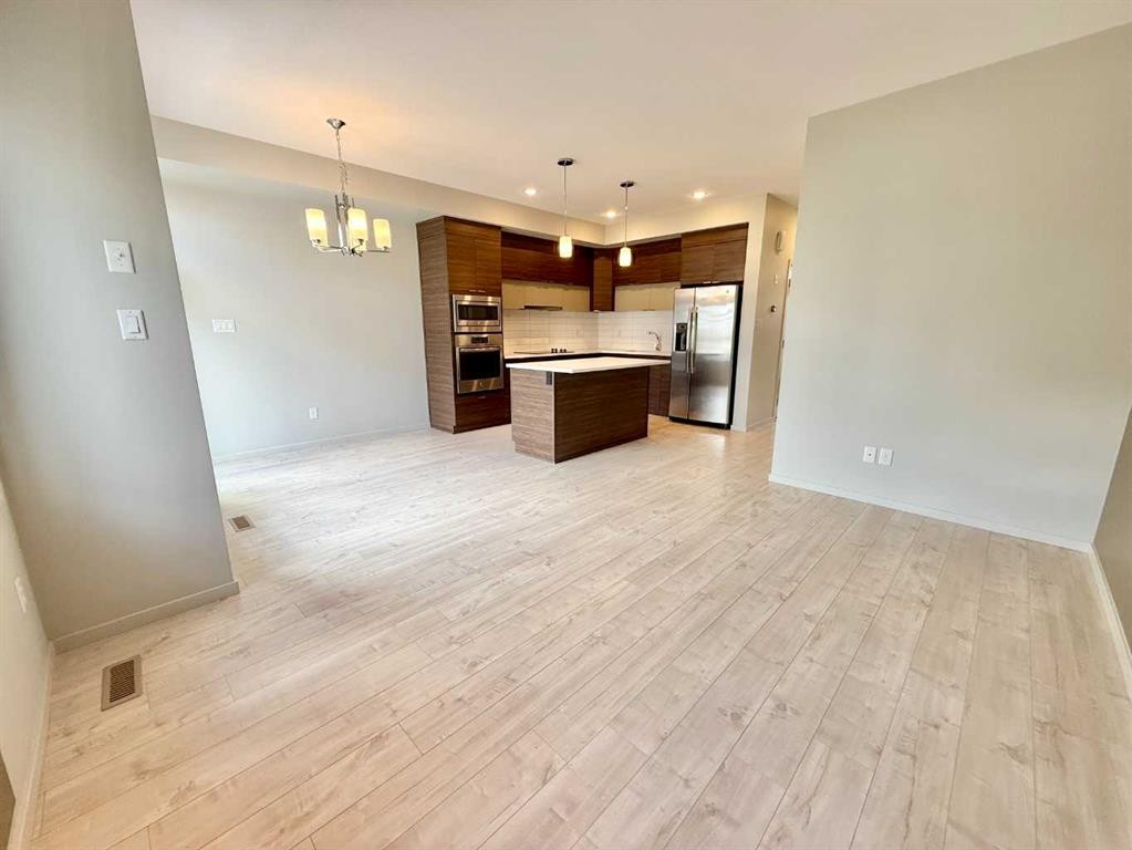 2-482 Highlands Boulevard West, Lethbridge, AB