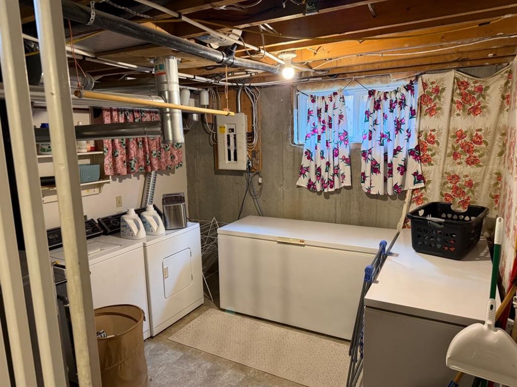 526 51 Avenue, Coalhurst, AB