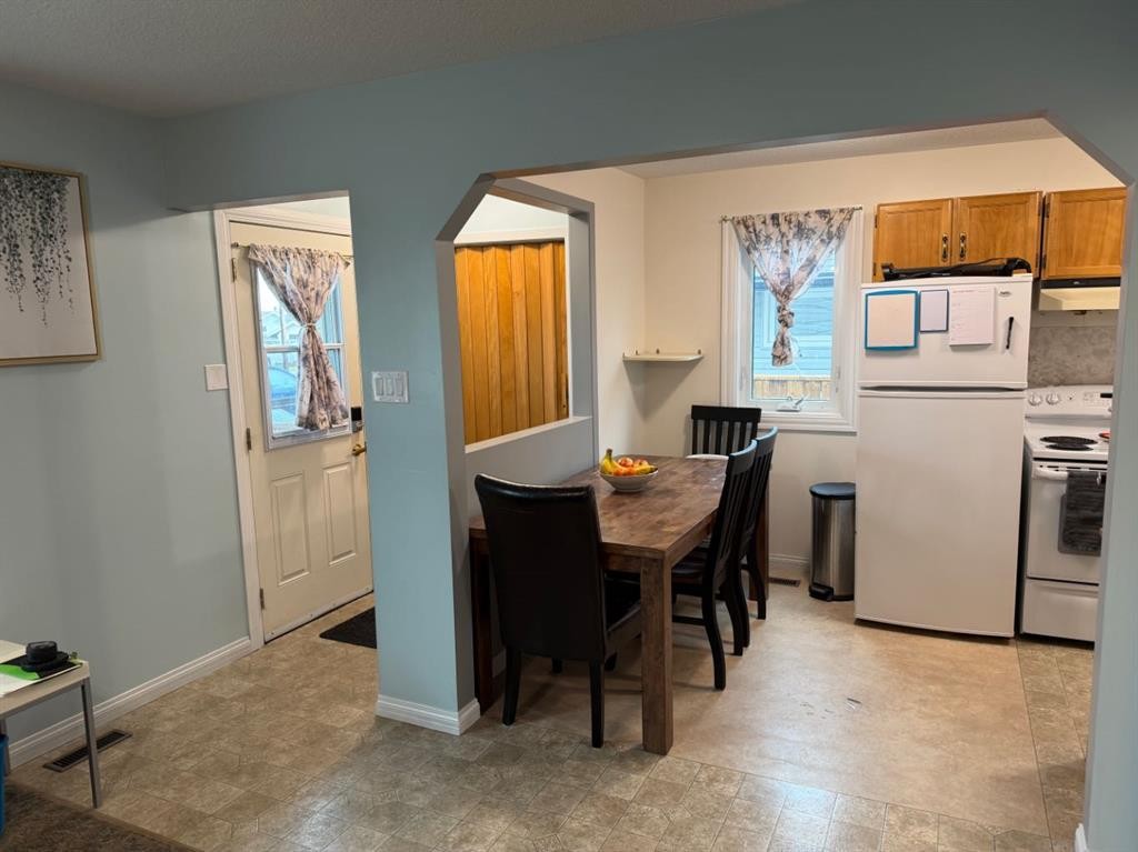 526 51 Avenue, Coalhurst, AB