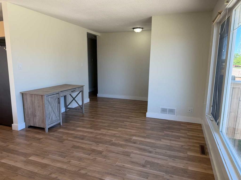 127 2 Avenue North, Vauxhall, AB