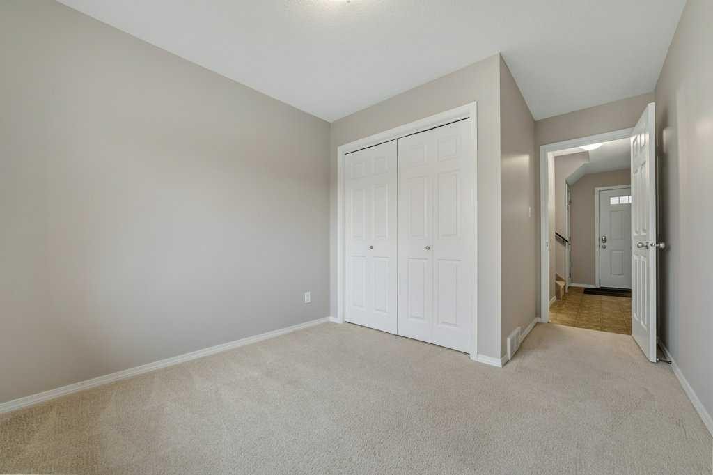 3-105 Silkstone Road West, Lethbridge, AB