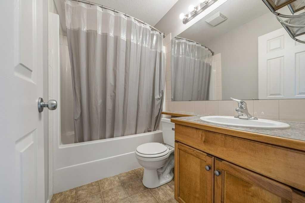 3-105 Silkstone Road West, Lethbridge, AB