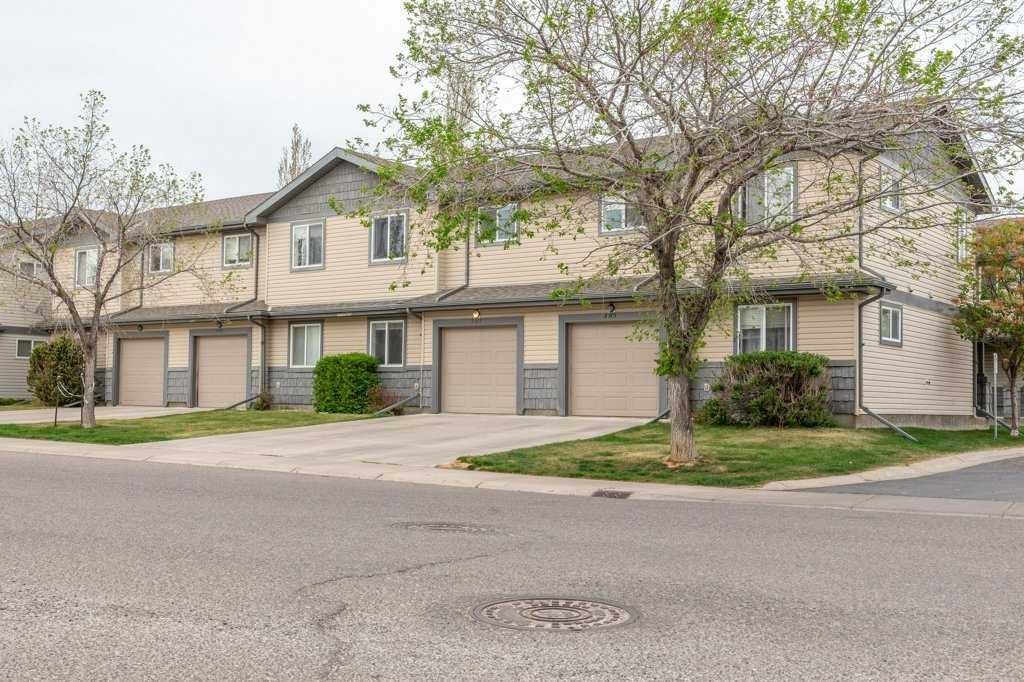 3-105 Silkstone Road West, Lethbridge, AB