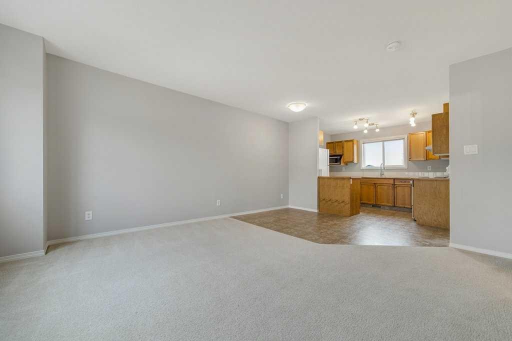 3-105 Silkstone Road West, Lethbridge, AB