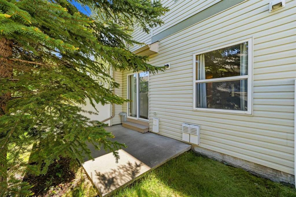 96 Eversyde Court Sw, Calgary, AB