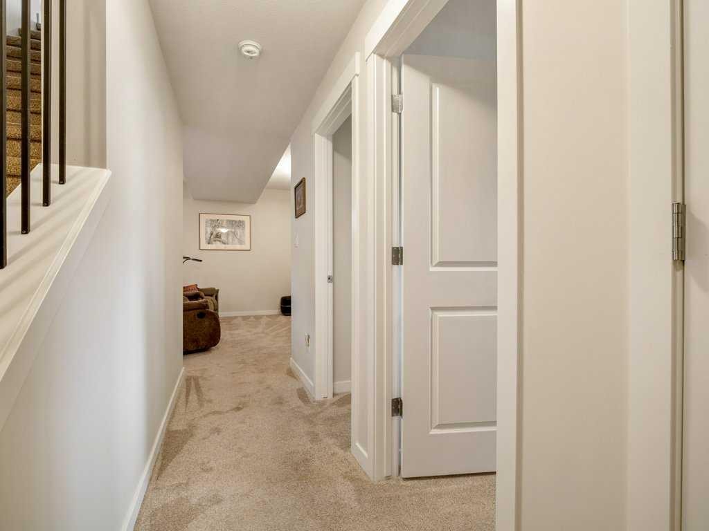 1-322 Northlander Bend West, Lethbridge, AB - Indoor Photo Showing Other Room