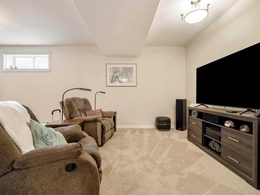 1-322 Northlander Bend West, Lethbridge, AB - Indoor