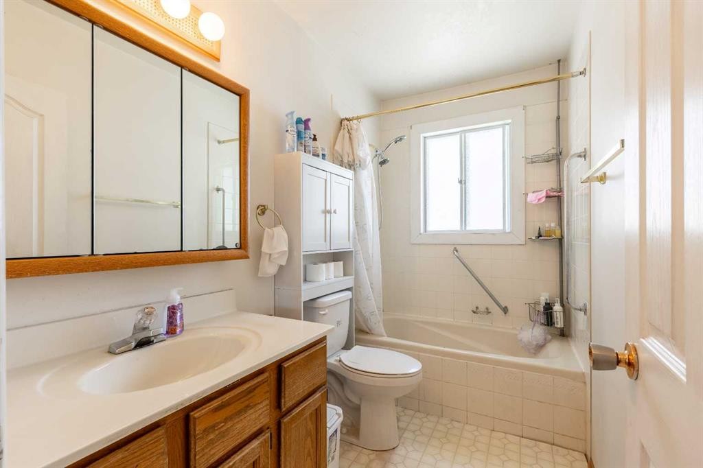 2305 7 Avenue North, Lethbridge, AB