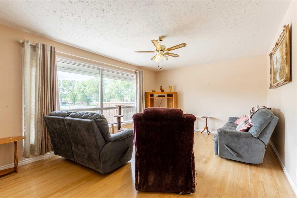 2305 7 Avenue North, Lethbridge, AB