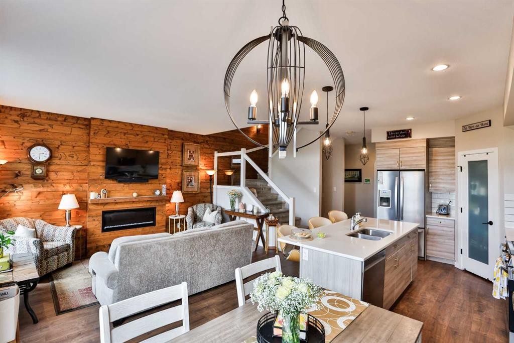 874 Greywolf Run North, Lethbridge, AB