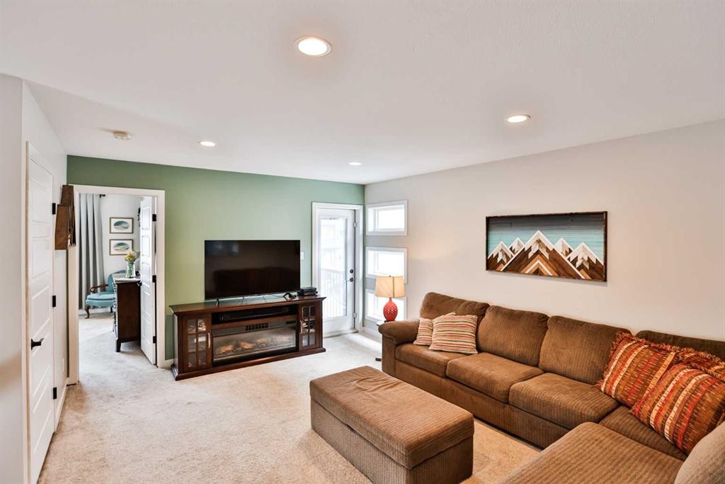 874 Greywolf Run North, Lethbridge, AB