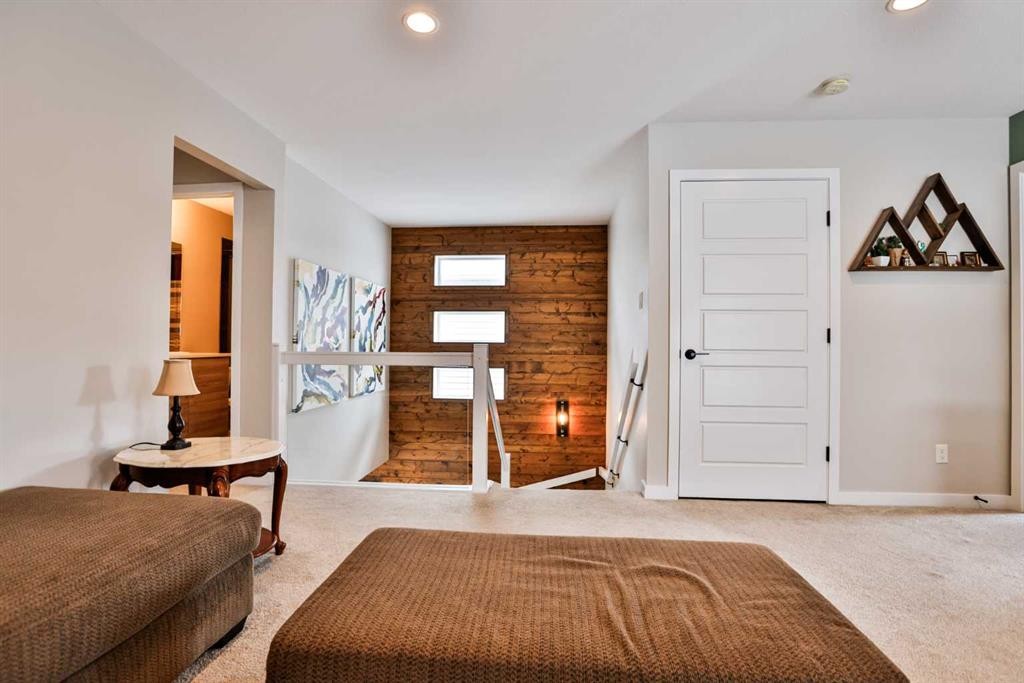 874 Greywolf Run North, Lethbridge, AB