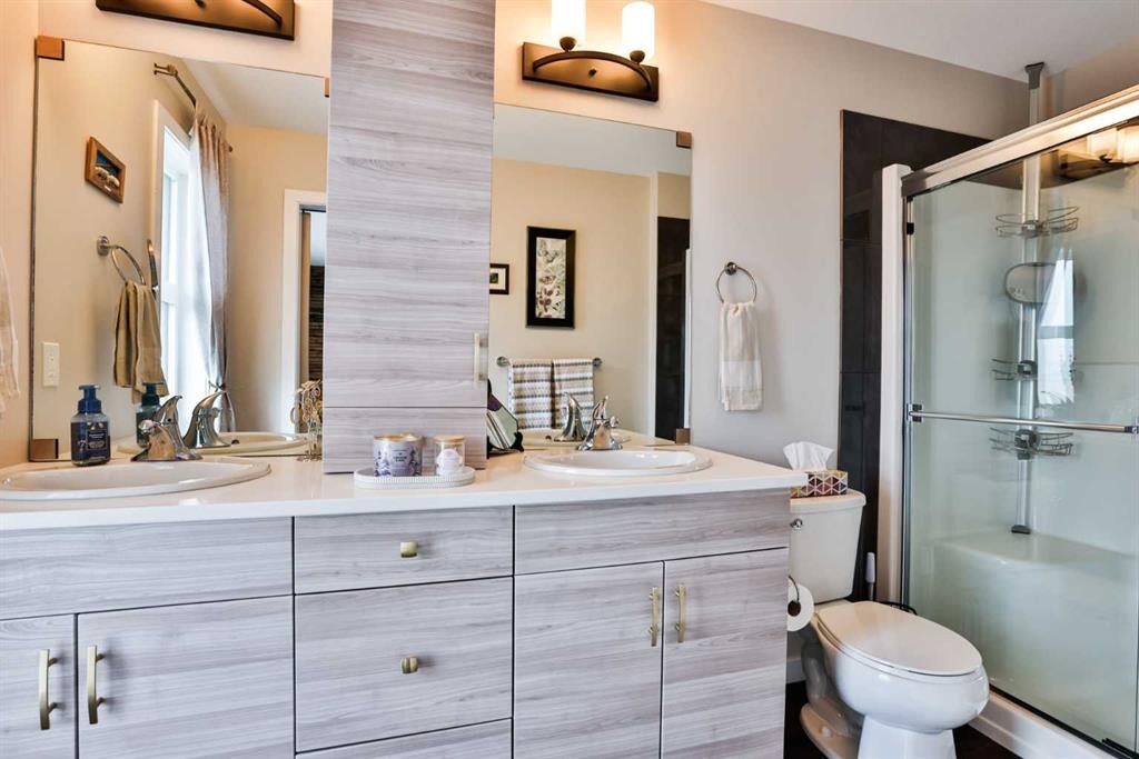 874 Greywolf Run North, Lethbridge, AB